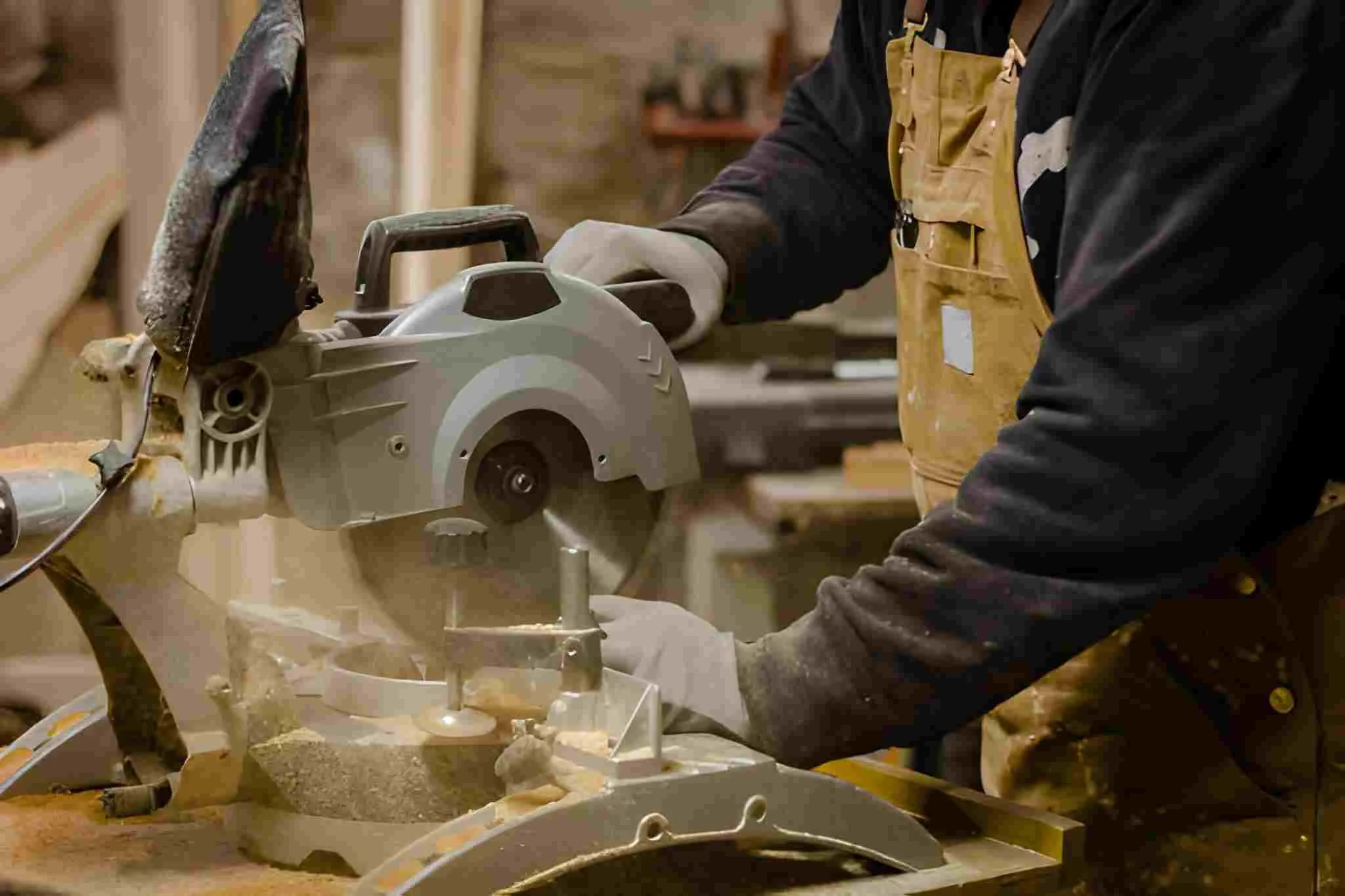 How to become a carpenter in Pakistan training and skills