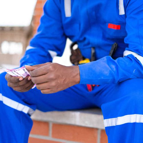Plumber Pay Rate vs Hourly Rate: What You Should Know